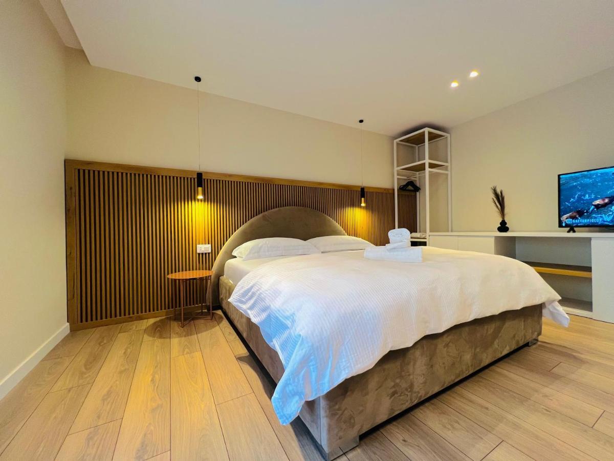 Apartment Center Hideaway Tirana